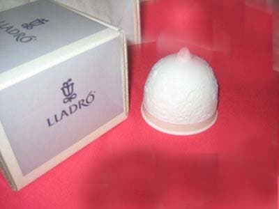 Lladro Campana Otono / Fall Bell #17615 by Lladro