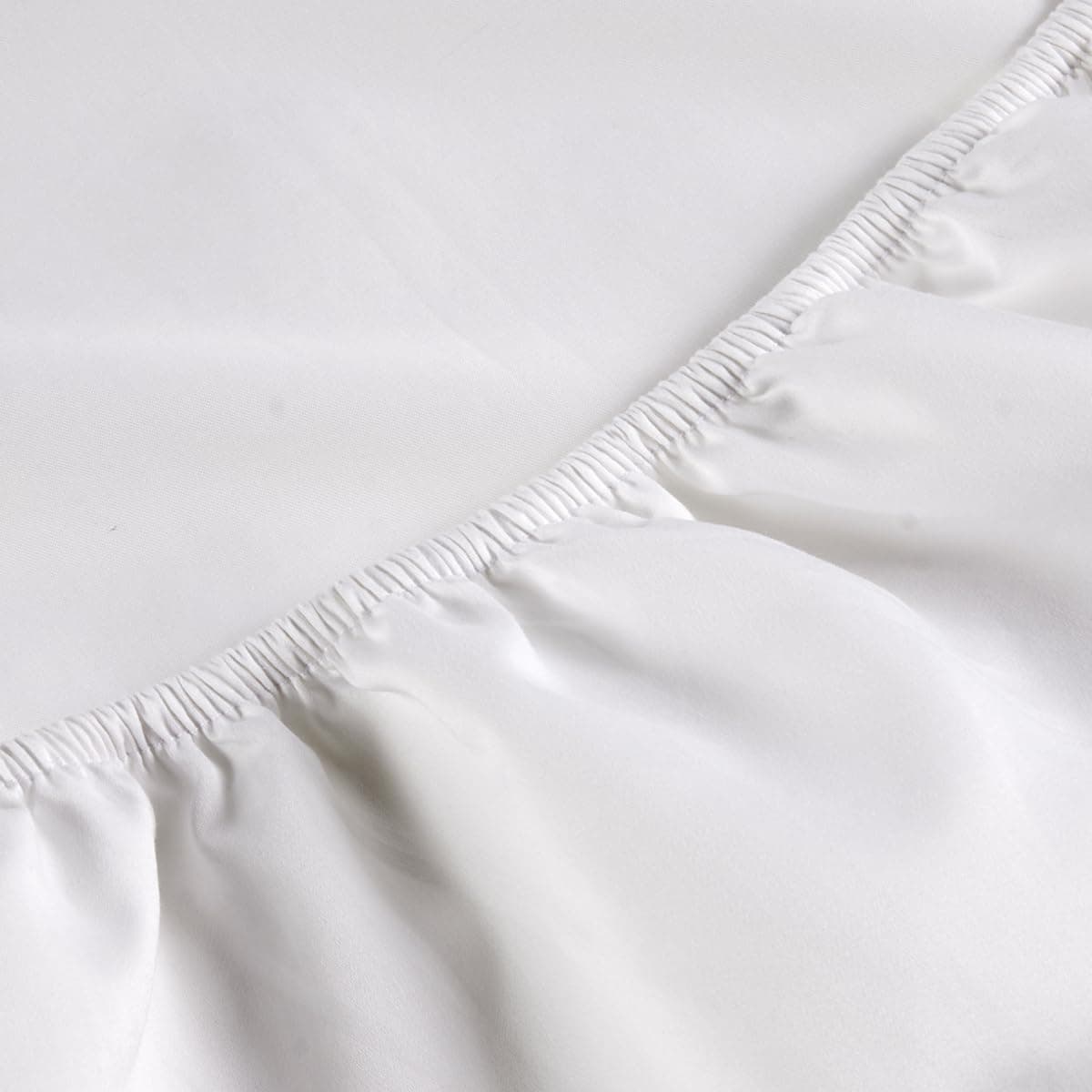 Christy King Deep Fitted Sheets | 400TC Luxury Bedding | White | 100% Cotton Sateen | Soft Silky Bed Linen