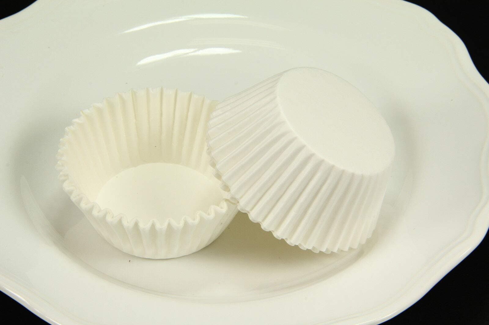 BIG BOX White Cup Cupcake Liners Standard Muffin Wrappers Premium Greaseproof & Sturdy Cupcake Papers for Baking