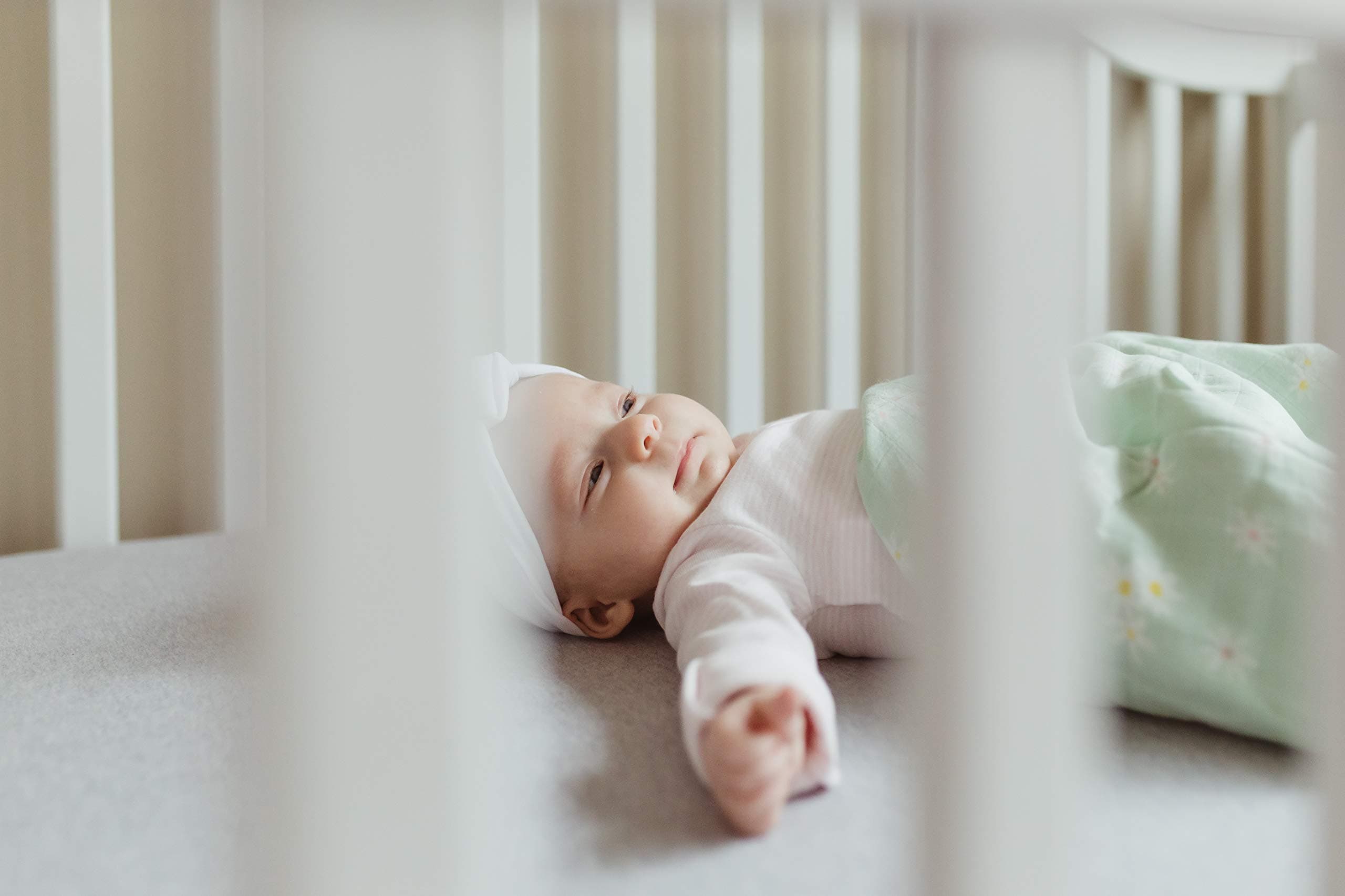 Pare Derma Roller Micro Needle Cosmetic Needling Instrument for Face, 540 Titanium Microneedles 0.25mm - Vacuum Sealed with Storage Case