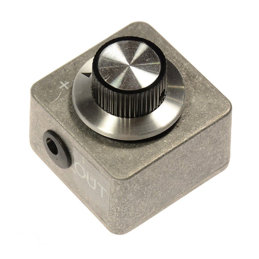 Alchemy Audio Dead Battery Simulator - Bare Metal w/Retro Black and Chrome Knob