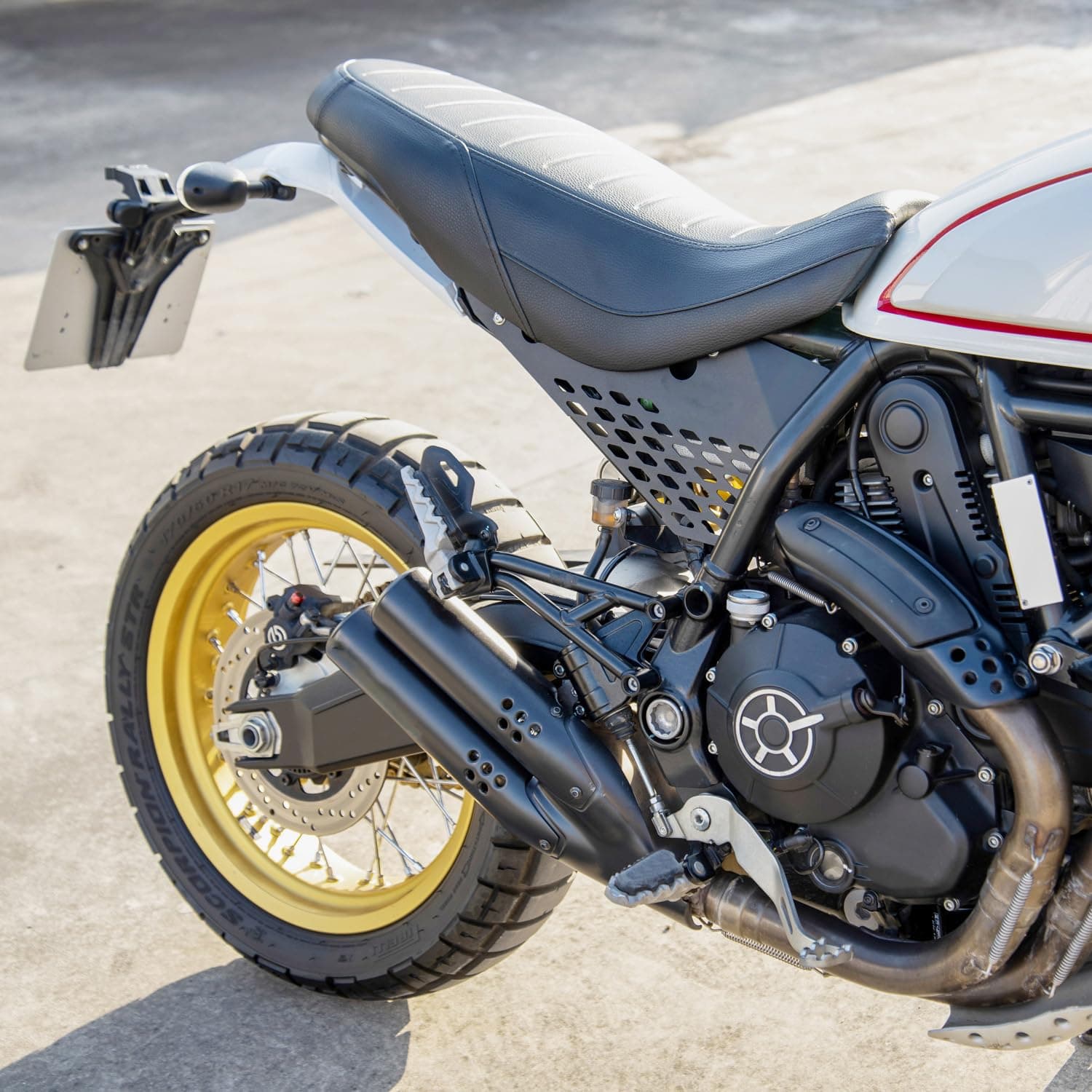 Motorcycle Aluminum Side Mid Frame Cover Panel Protector Guard Fairing for Scrambler Sixty/Desert Sled/Full Throttle/Urban Enduro (Black)