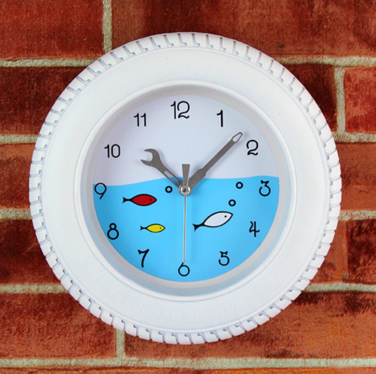 CHLWW Creative Personality Simple Mediterranean Customs Cute Small Fish White Plastic Tires Wall Clock Clock Alarm Clock,White
