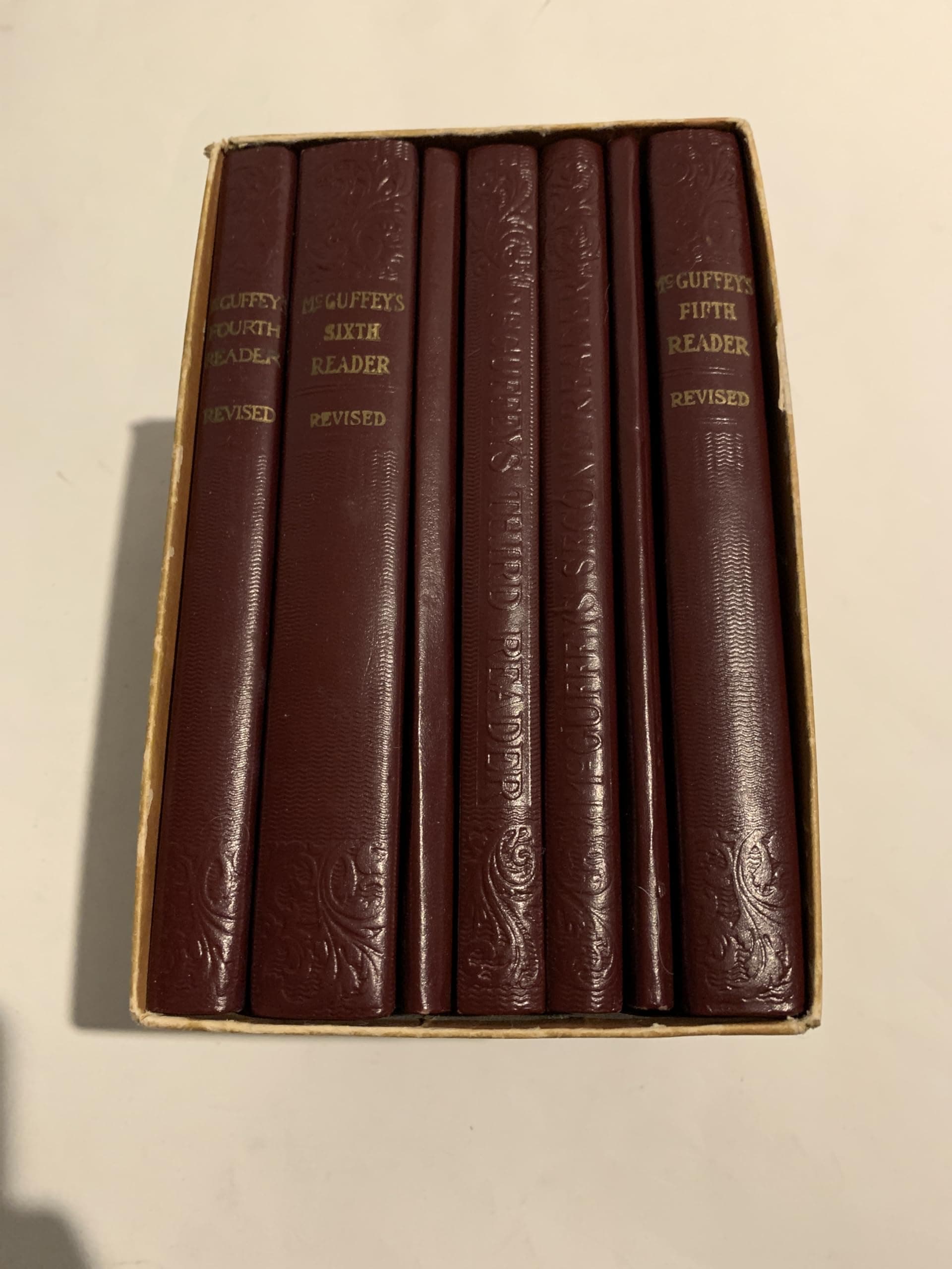 William Holmes McGuffeyMcGuffey's Eclectic Readers: Primer Through The Sixth