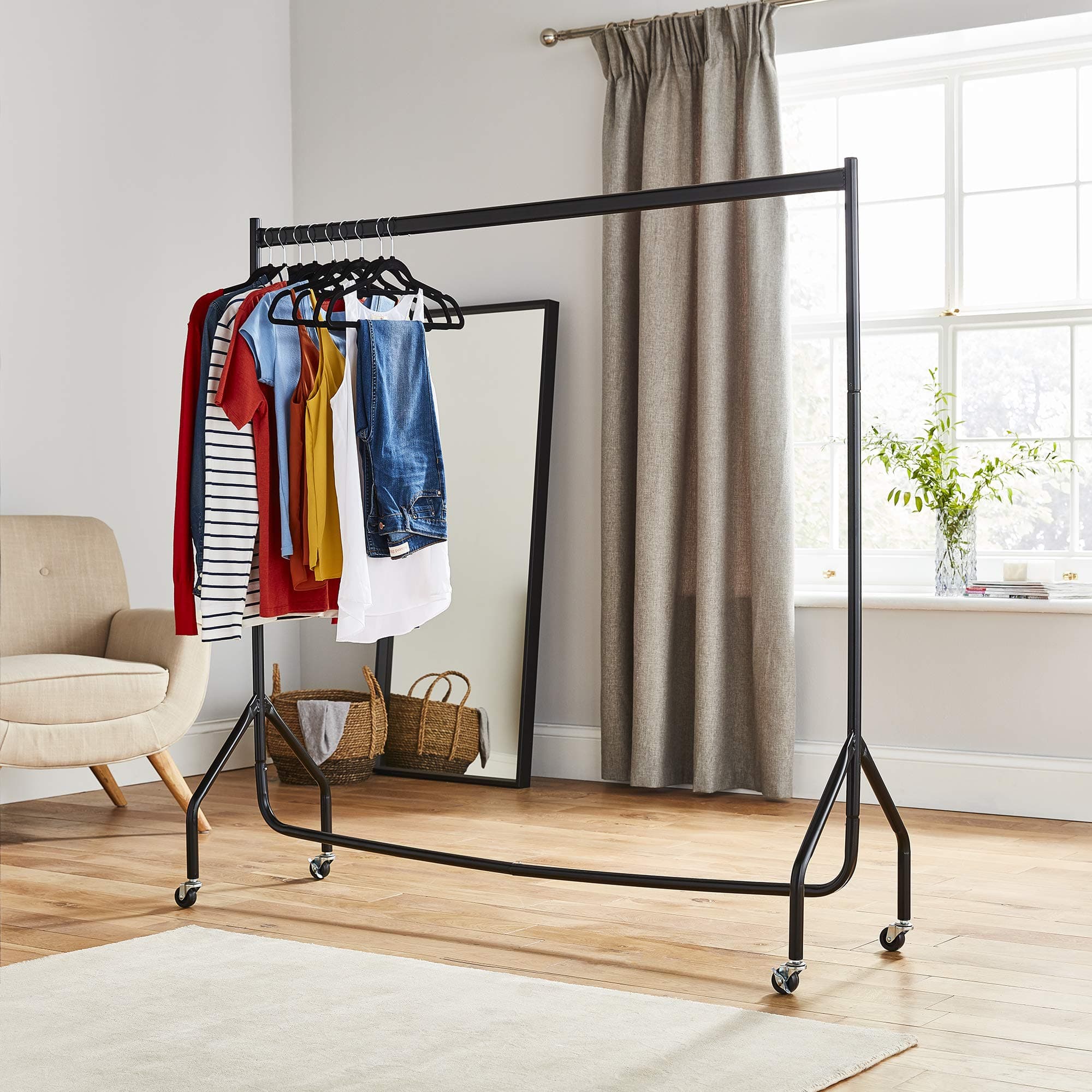 Direct Online HousewareExtra Heavy Duty 4FT Long x 5FT Clothes Rail In Black (Next day delivery available)