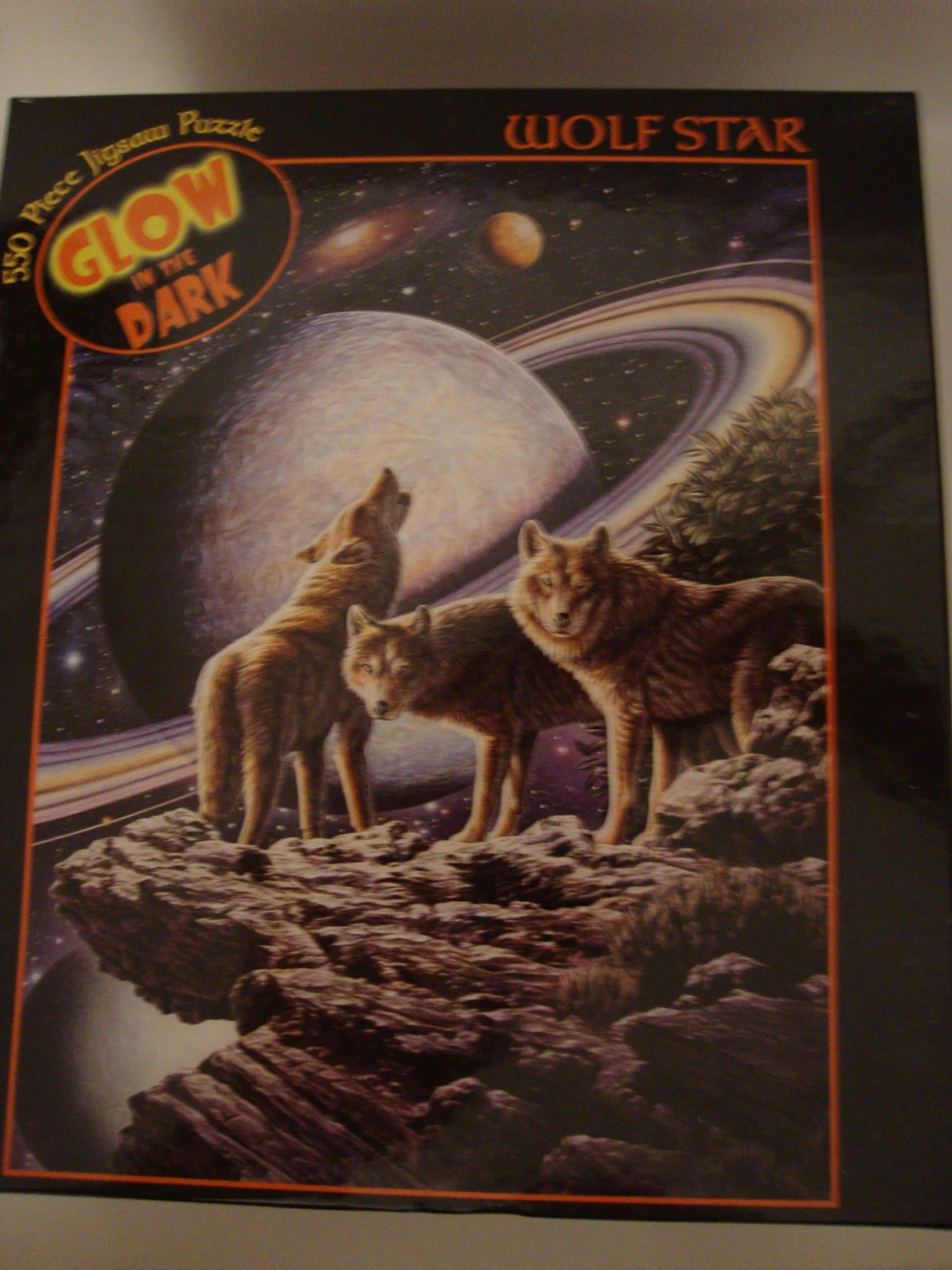 'Wolf Star' Wolves 550 Pc Glow in the Dark Puzzle