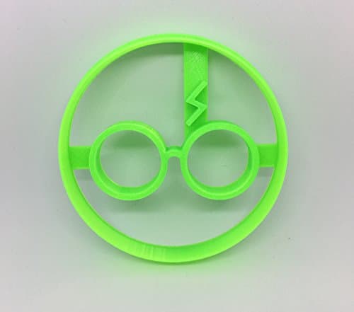 PRO CUT GRAPHICS - Glasses & Scar 3D Cookie Cutter - Cake Biscuit Round Decoration - (Supplied in Clear Gift Box) (Medium 3.5in / 90mm / D15mm)