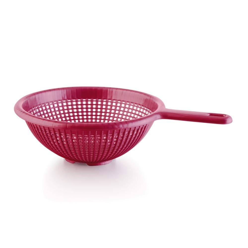 YBM Home 8.5 Inch Plastic Strainer Colander with Long Handle – Made of Food Safe BPA-Free Plastic - Use for Pasta, Noodles, Spaghetti, Vegetables and More 31-1129-red (1, Red)