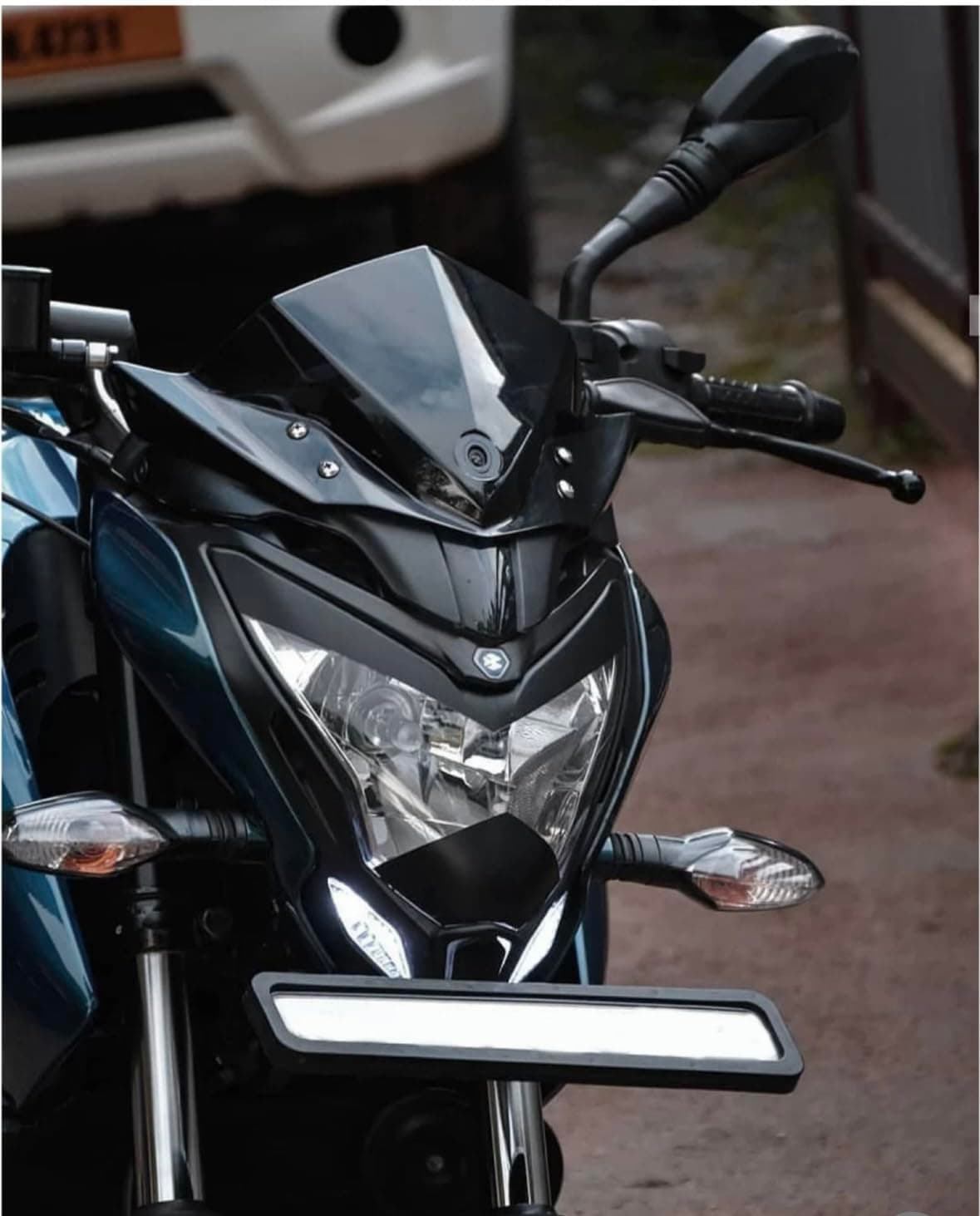 Arhaan Art Modification Ns 200 Bike Headlight Visor Windshield Wind Sheld Protector Kit Touring Bolt Visor.