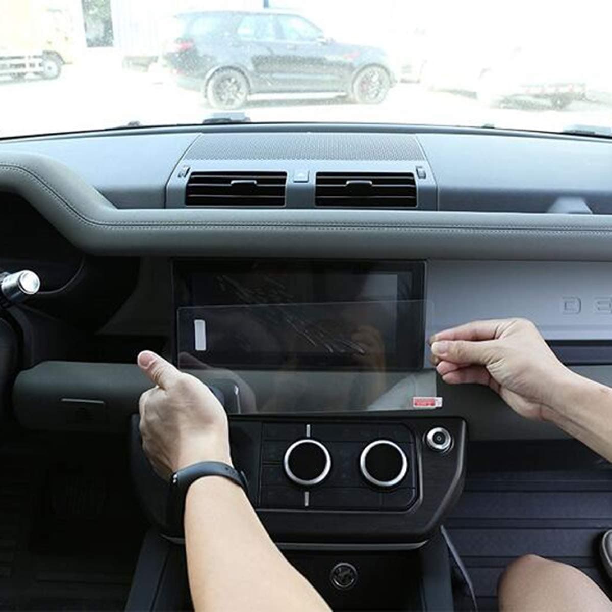 YIWANG GPS Navigation Screen Display Protector Appliable for Land Rover Defender 110 130 2020 Car Accessories Clear Tempered Glass