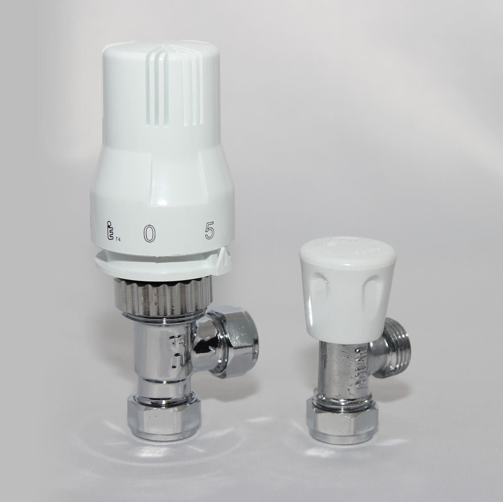 FixtheHeatTwinpack Strata thermostatic radiator valve with Lockshield