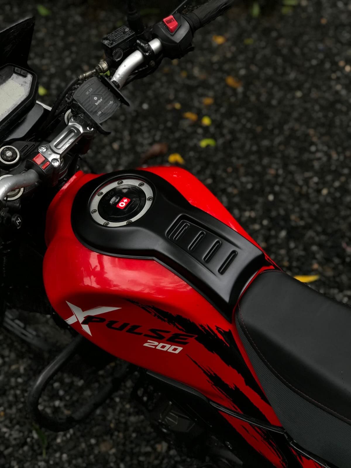 Tank Tie for Hero Xpulse 200/200T (Gloss Black)