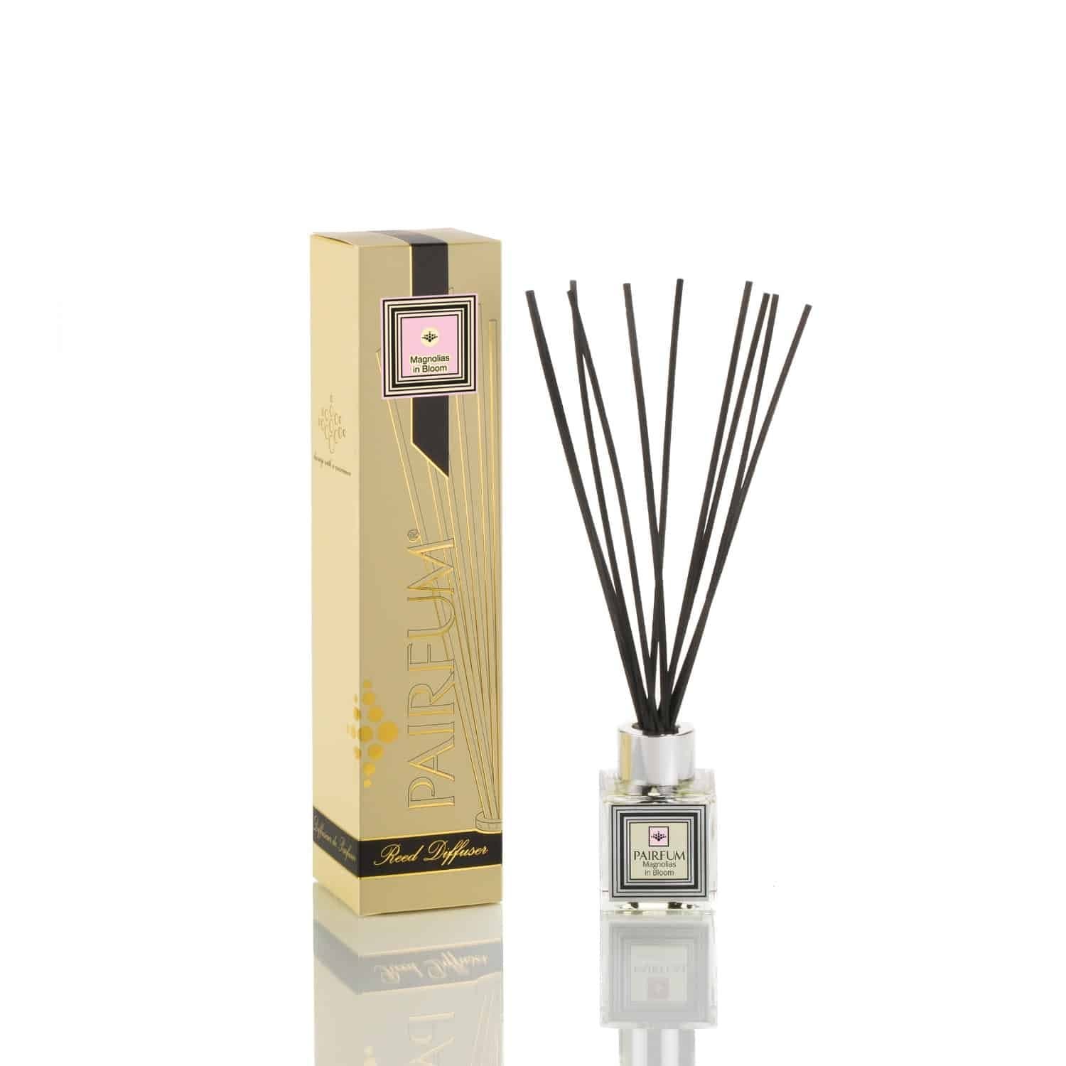 Natural Reed Diffuser - Long-lasting & Healthy - Beautiful Perfumes that Compliment You - Fragrance for 2-3 months (50 ml) - Magnolias in Bloom Black Reeds - Glass Cube