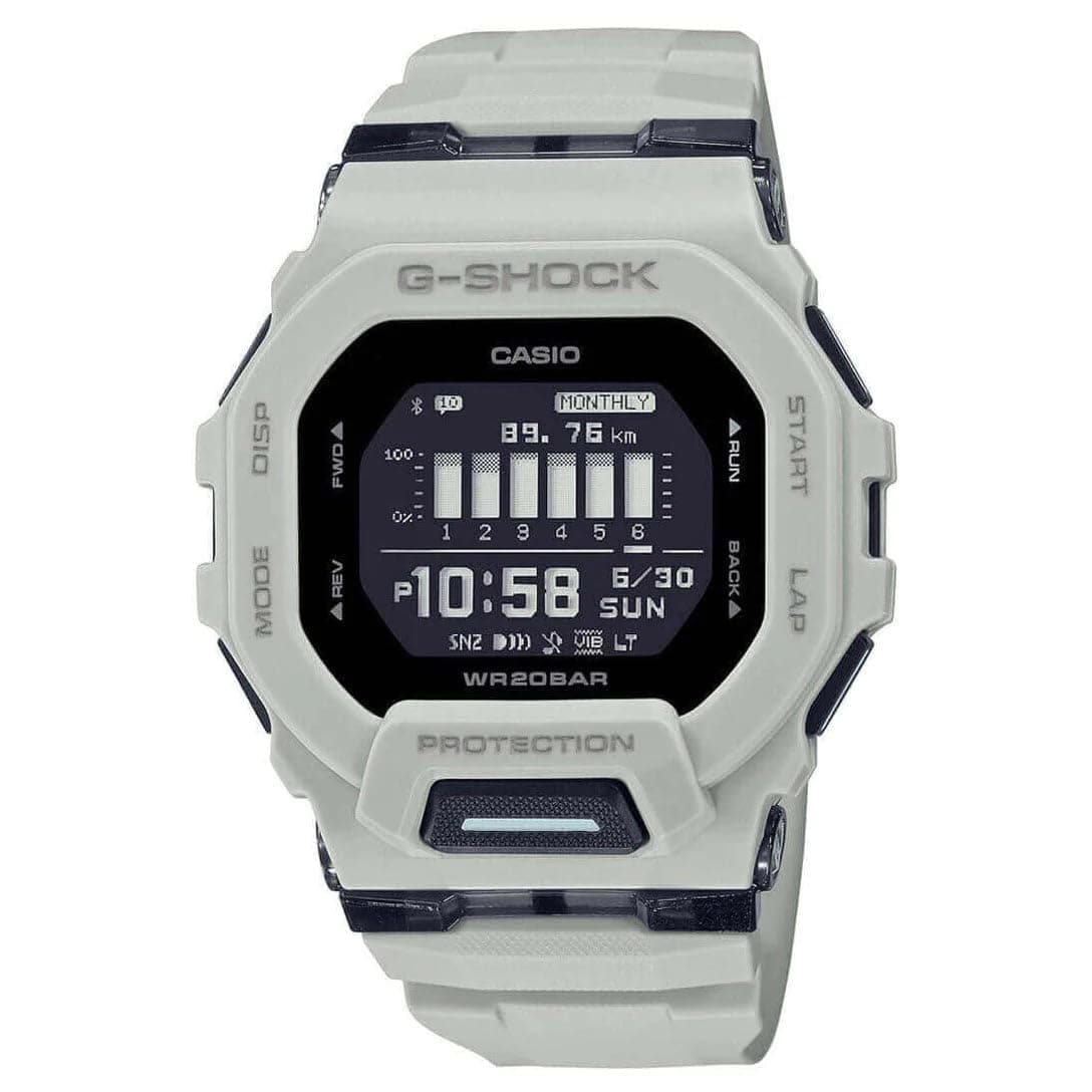 Casio GBD-200UU-9ER G-Shock G-Squad Digital Watch with Resin Strap for Men, Black/White