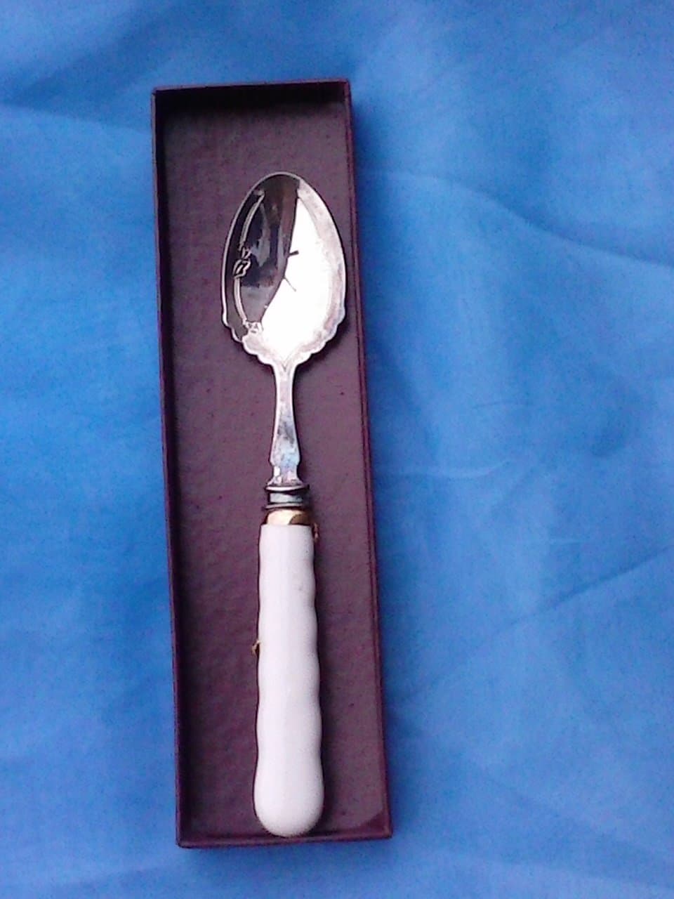 ROYAL ALBERT VAL D'OR - JAM SPOON SILVER PLATED ENGRAVED CUP - UK MADE NEW