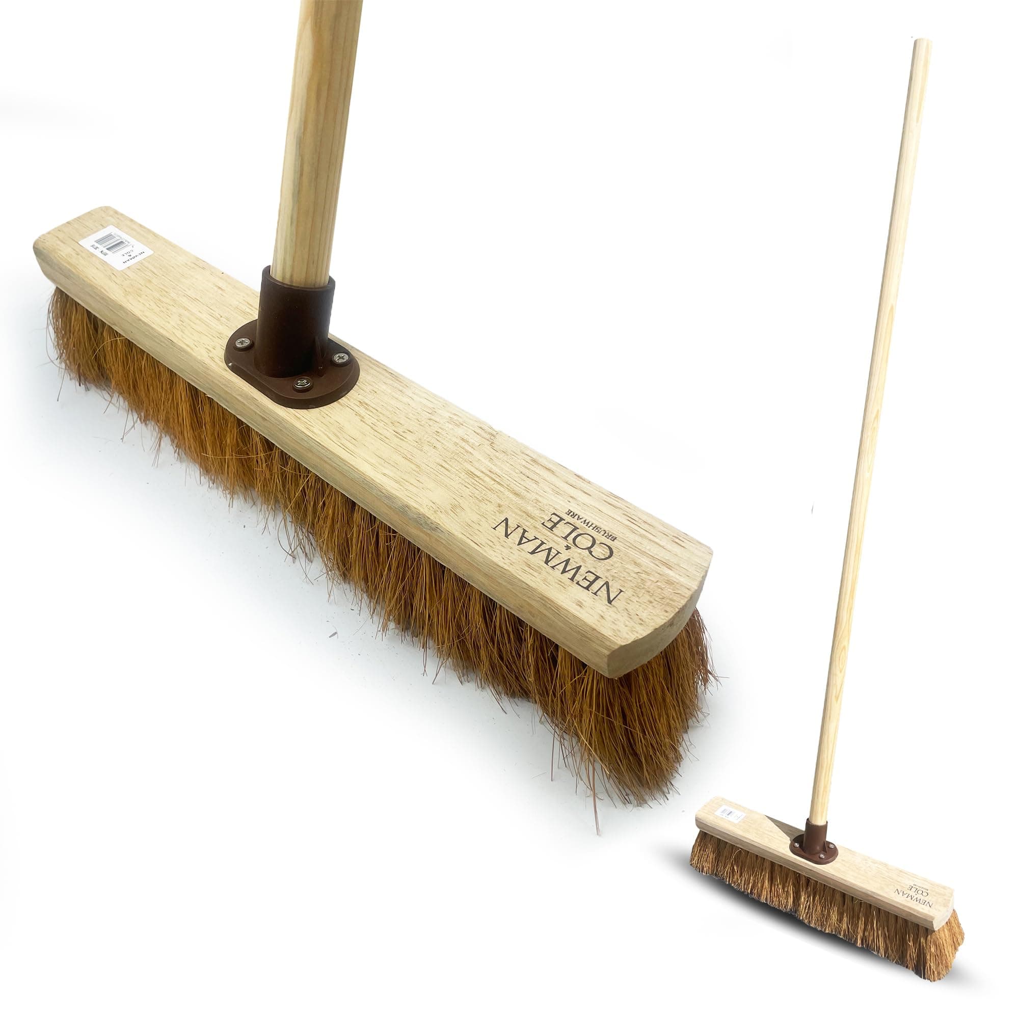 18” Soft Broom Indoor with Durable Support Bracket and 120 cm Wooden Handle Natural Coco Bristle Brush Sweeping Brush – Ideal for Cleaning Wooden, Decking, Concrete Floors and Patios