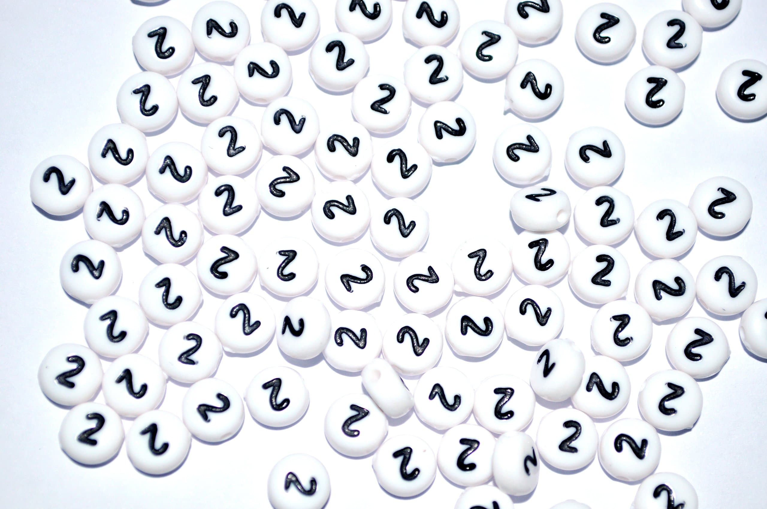 100 pcs Number Beads, Flat Round, 7x4 mm, White Beads Black Number, Single Number 2