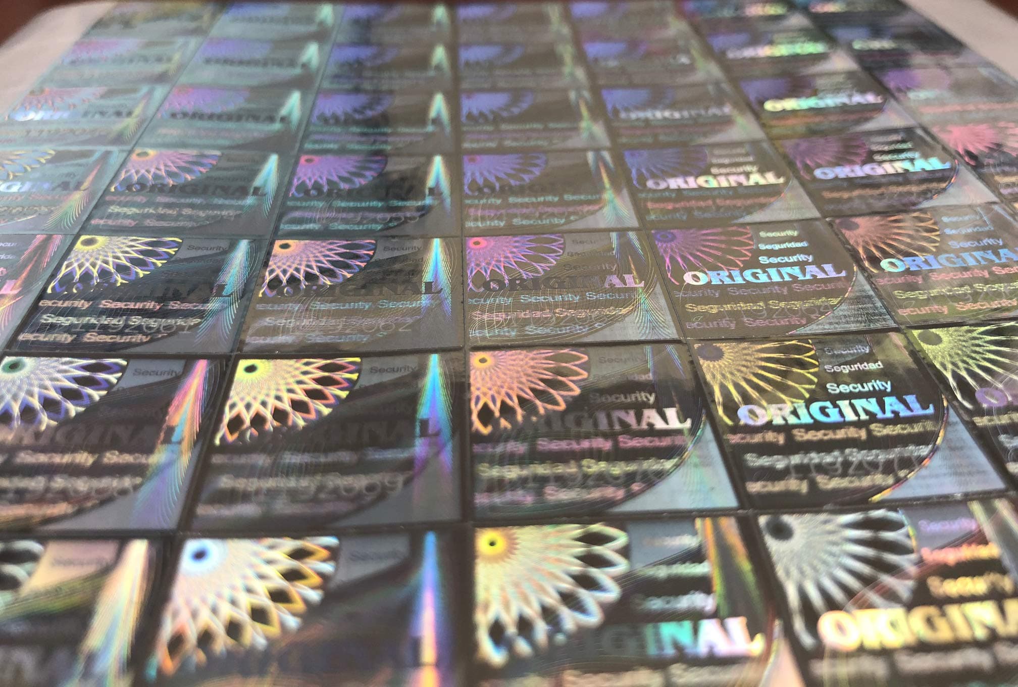 Security Hologram 3D Stickers - 1,000 Labels - Consecutive Serial Number - Authentication Seal