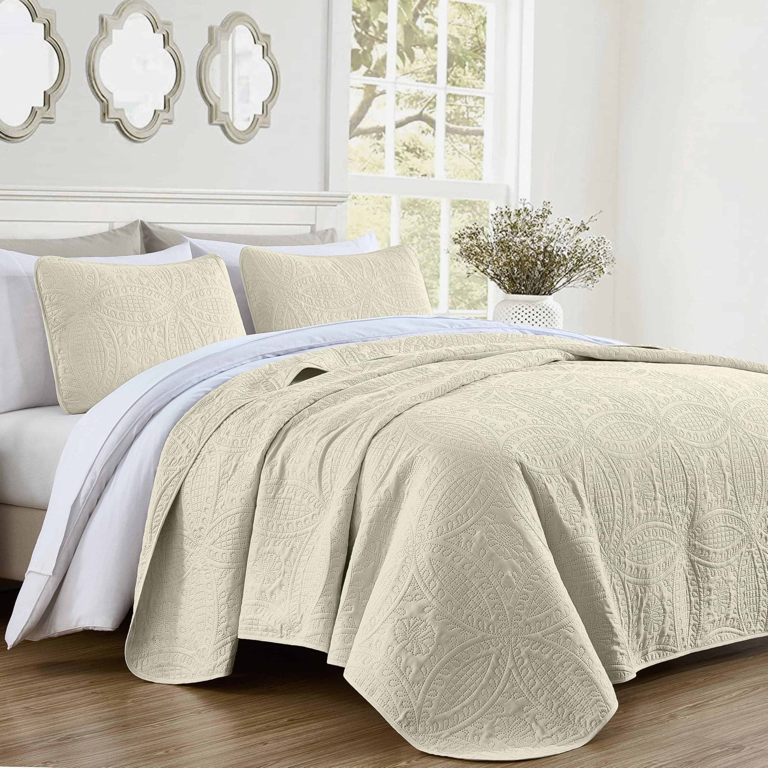 Austin 3-piece Oversized Bedspread Coverlet Set (Queen, Ivory) | Oversized, Lightweight, Fade Resistant