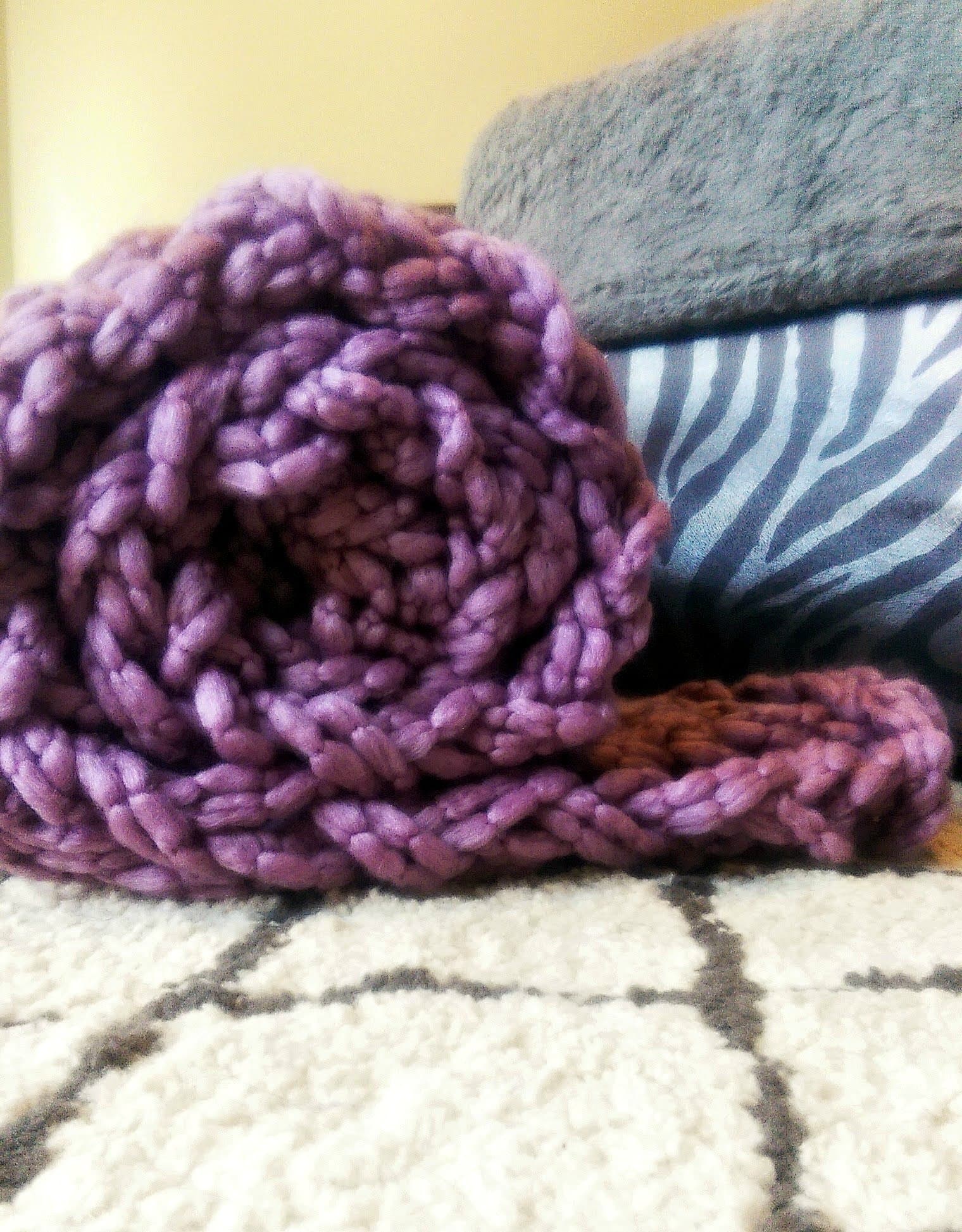 Soft Arm Knit Blanket, Chunky Knit Wool Throw Blanket - Lavender