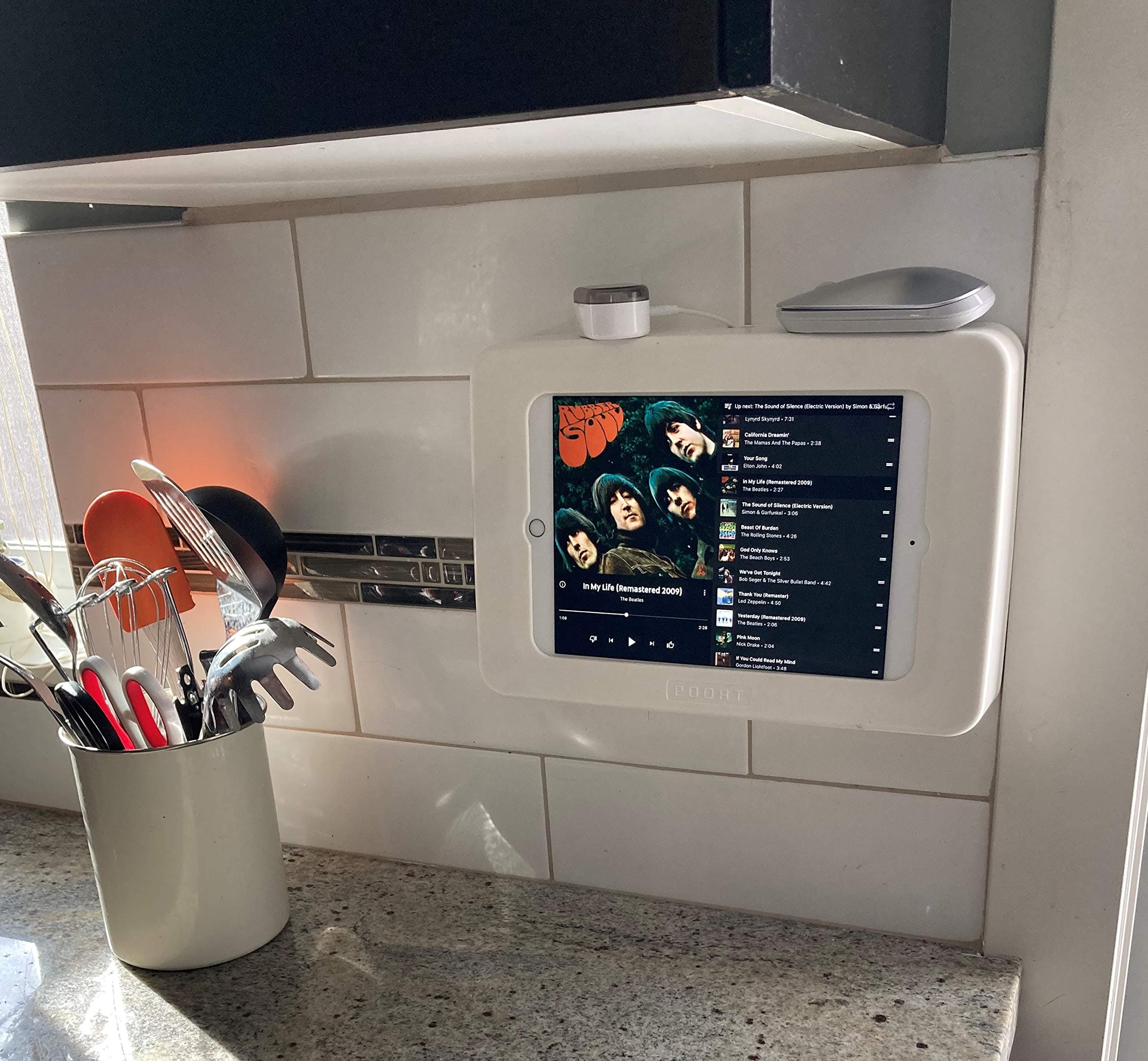 Poort Wall Mount for 10" iPad Includes TWS Wireless Ear Buds, Dual Chargers and Cables, Easy Damage-Free Installation, Hides Outlet - Chalk White